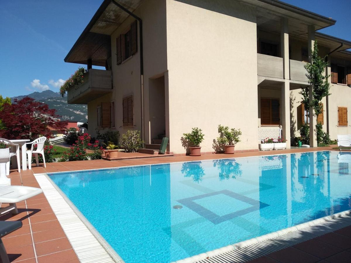 Villa Fiori Malcesine Luaran gambar